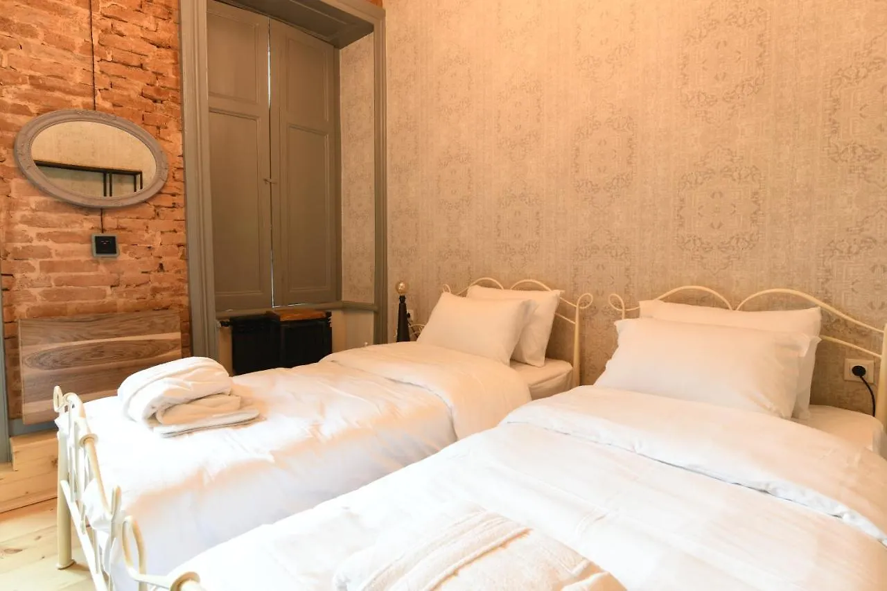 Hotel Jardin Vera Tbilisi 0*,